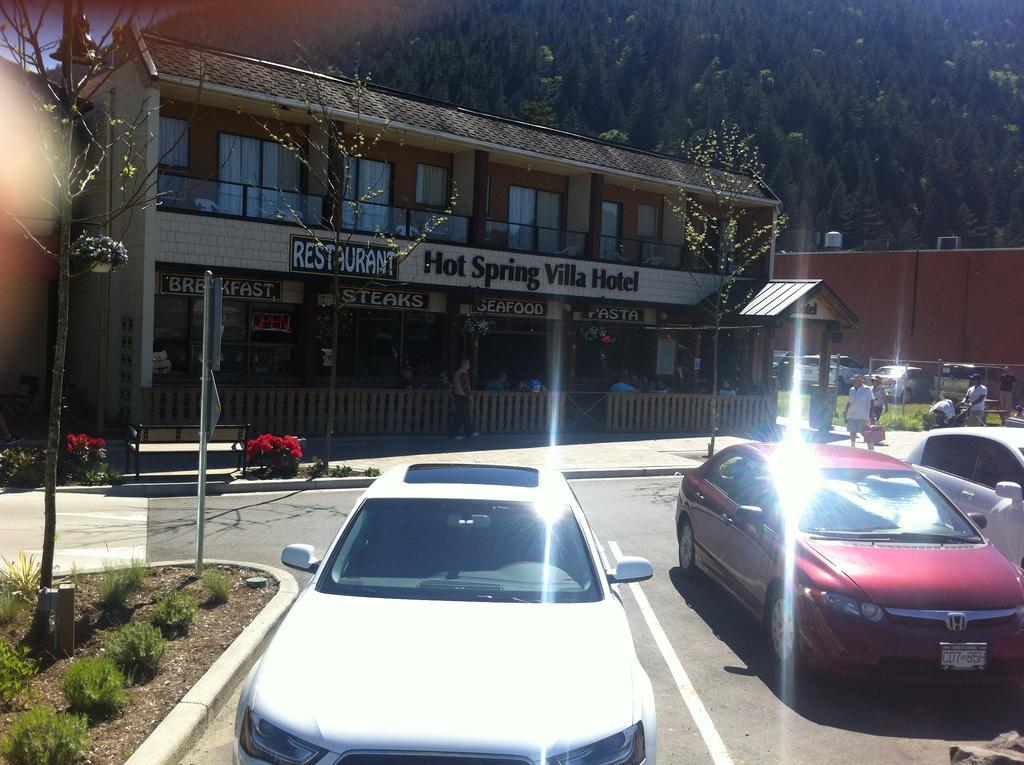 Spring Villa Hotel Harrison Hot Springs Dış mekan fotoğraf
