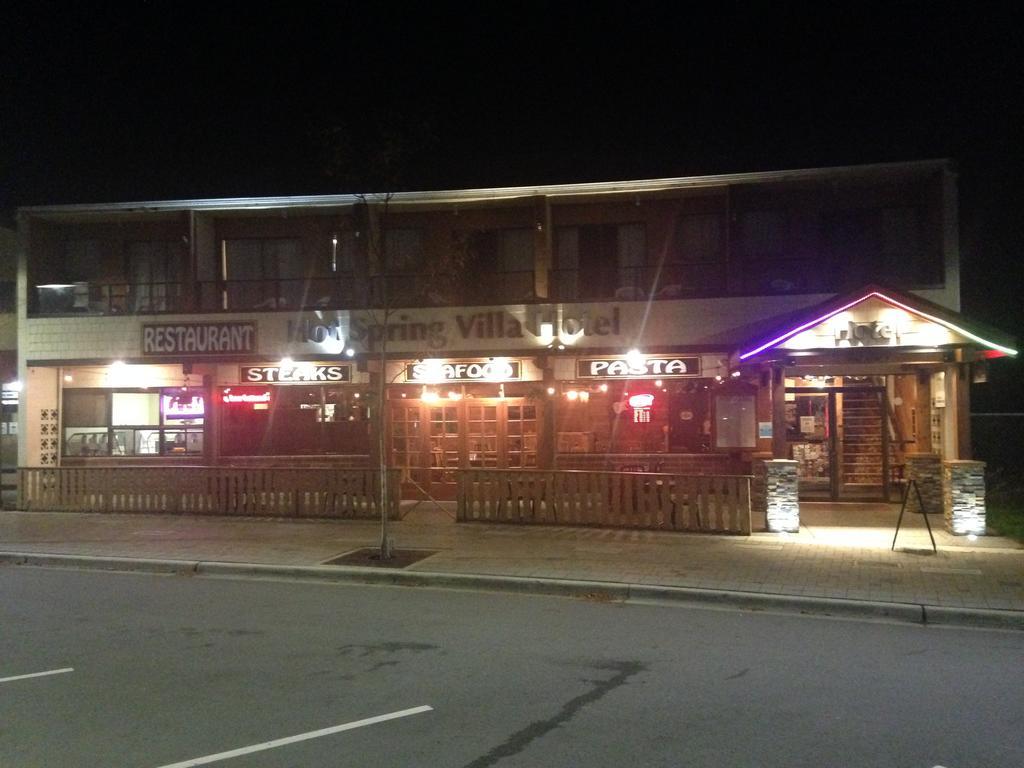 Spring Villa Hotel Harrison Hot Springs Dış mekan fotoğraf