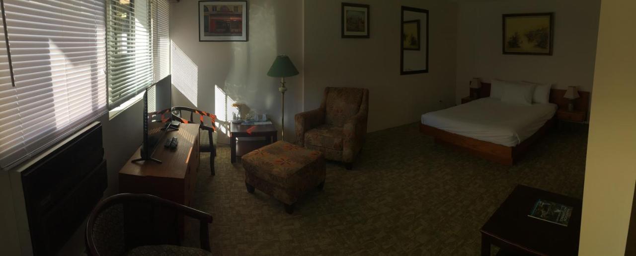 Spring Villa Hotel Harrison Hot Springs Dış mekan fotoğraf